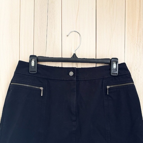 Valerie Stevens Women’s Dark Blue Stretch Skirt Size 8 | Work to Weekend Style - Picture 3 of 3